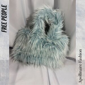 URBAN OUTFITTERS FAUX FUR TOTE HAND BAG IN SKY BLUE NEW